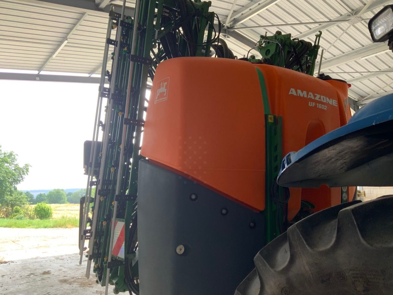 E-FARM: Amazone UF 1602 (28) - Sprayer - id MPPYIMJ - €45,000 - Year of construction: 2021 - France