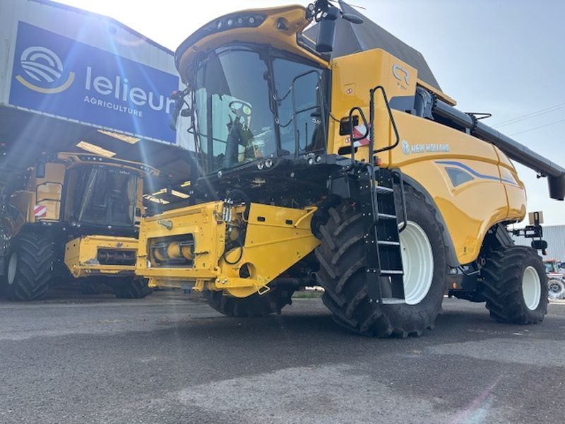 New Holland CR 8.90 Cosechadora 430.000 €
