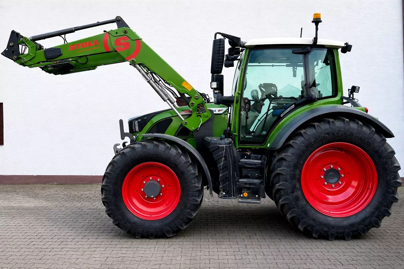 Fendt 514 Vario Profi Plus Τρακτέρ 107.000 €