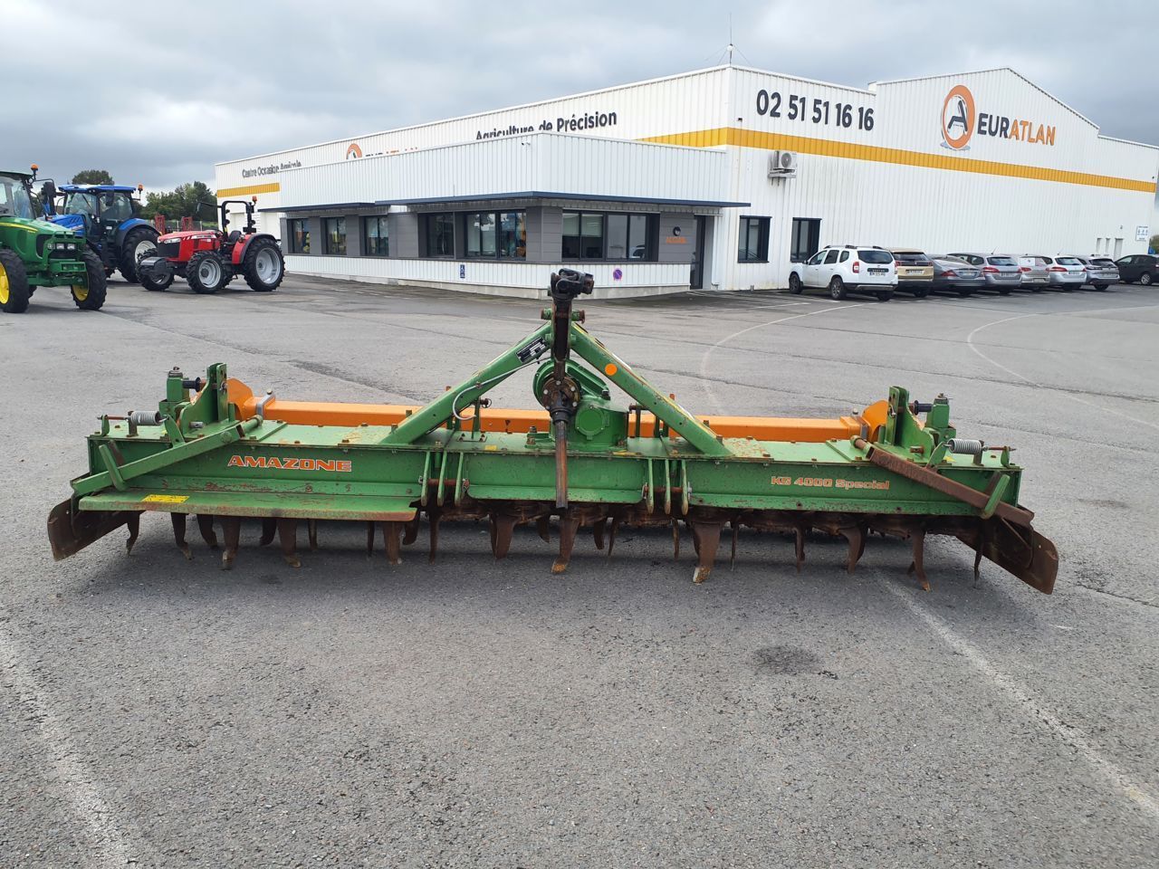 E-FARM: Amazone KG 4000 Special - Power harrow - id 22ZE1BN - €7,500 - Year of construction: 2008 - France