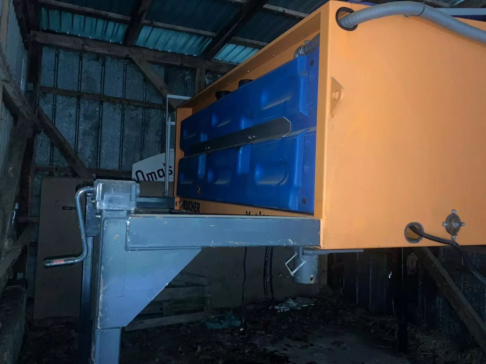 E-FARM: BUCHER yeti 1800 omega fs - Equipement municipal - id ELK3XR2 - 16 500 € - Année: 2020 - Allemagne