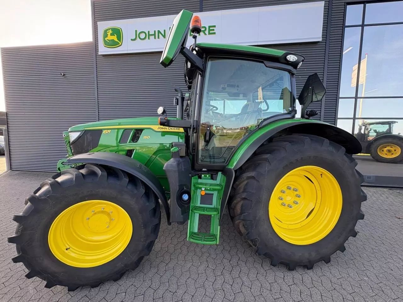 John Deere 6R 150 Tractor €140,501