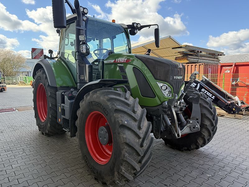 E-FARM: Fendt 718 Vario ProfiPlus - Traktor - id HFJVSPB - 174.500 € - Baujahr: 2024 - Abgelesene Motorstunden: 550,Deutschland