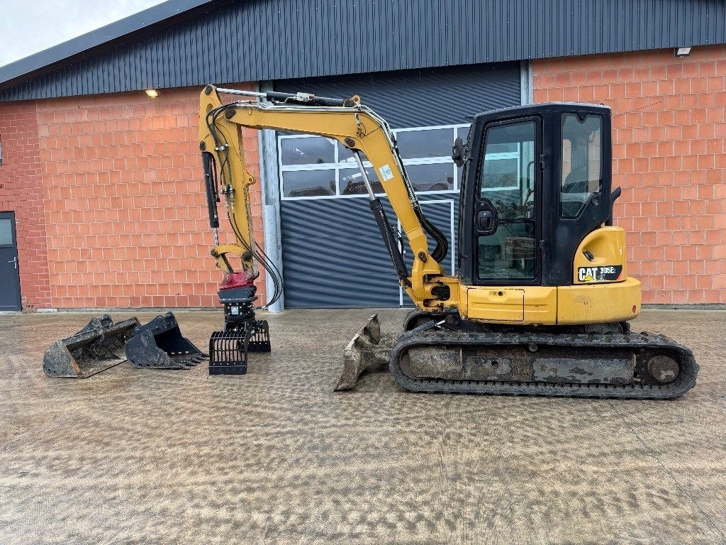 Caterpillar 305 e2 Mini excavadora  30.900 €