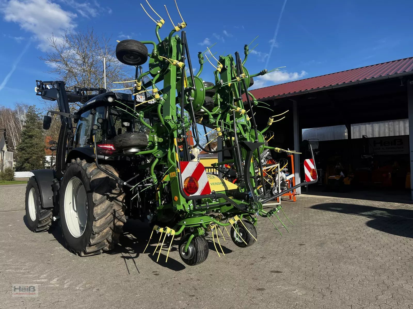Krone Vendro 900 Tedder €16,176