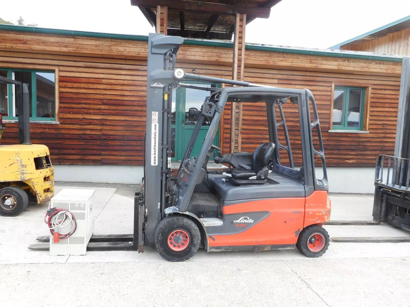 E-FARM: Linde e30l-01 mit freihubmast + ss ( batt. 2021 ) - Περονοφόρο ανυψωτικό - id FQF3BZH - 10.900 € - Χρονία: 2017 - Μετρητής ωρών: 11.413,Αυστρία