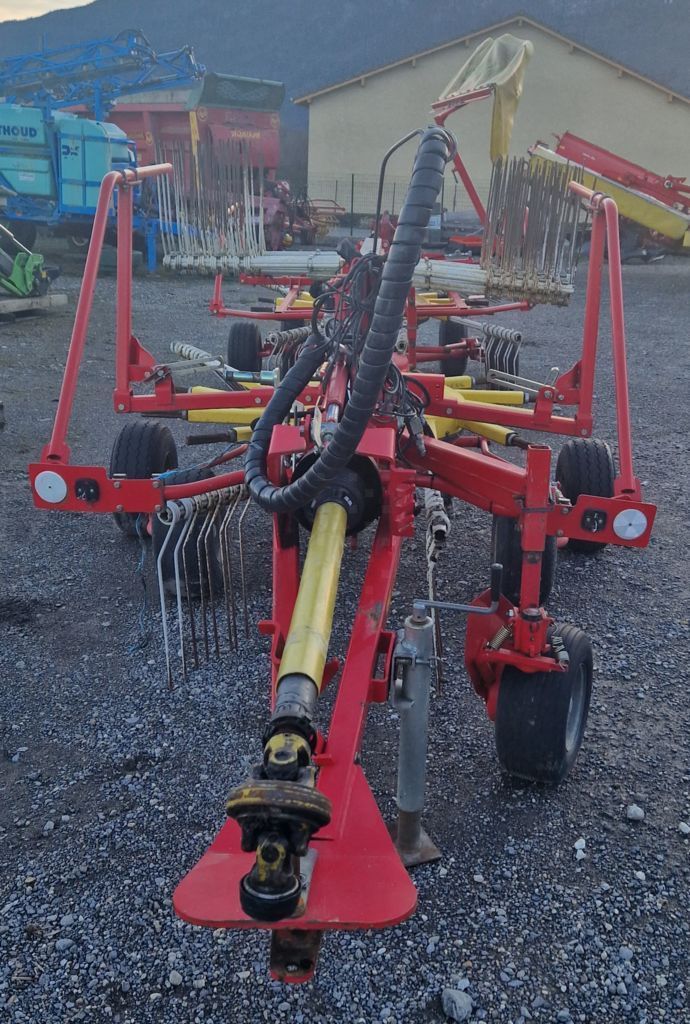 Pöttinger EuroTop 611 A Tedder €8,450