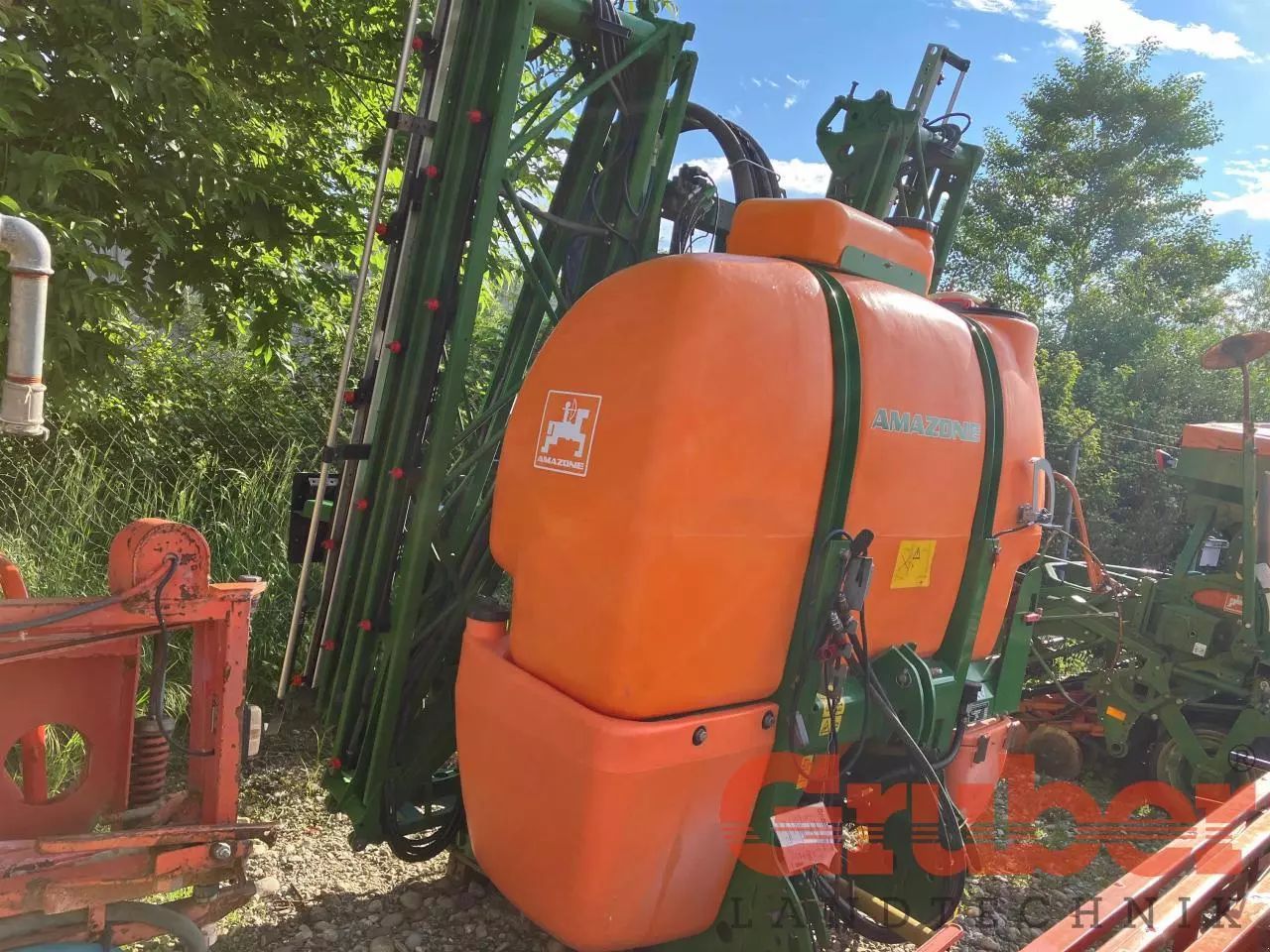 E-FARM: Amazone uf 1501 - Sprayer - id EXAYISL - €17,380 - Year of construction: 2005 - Germany