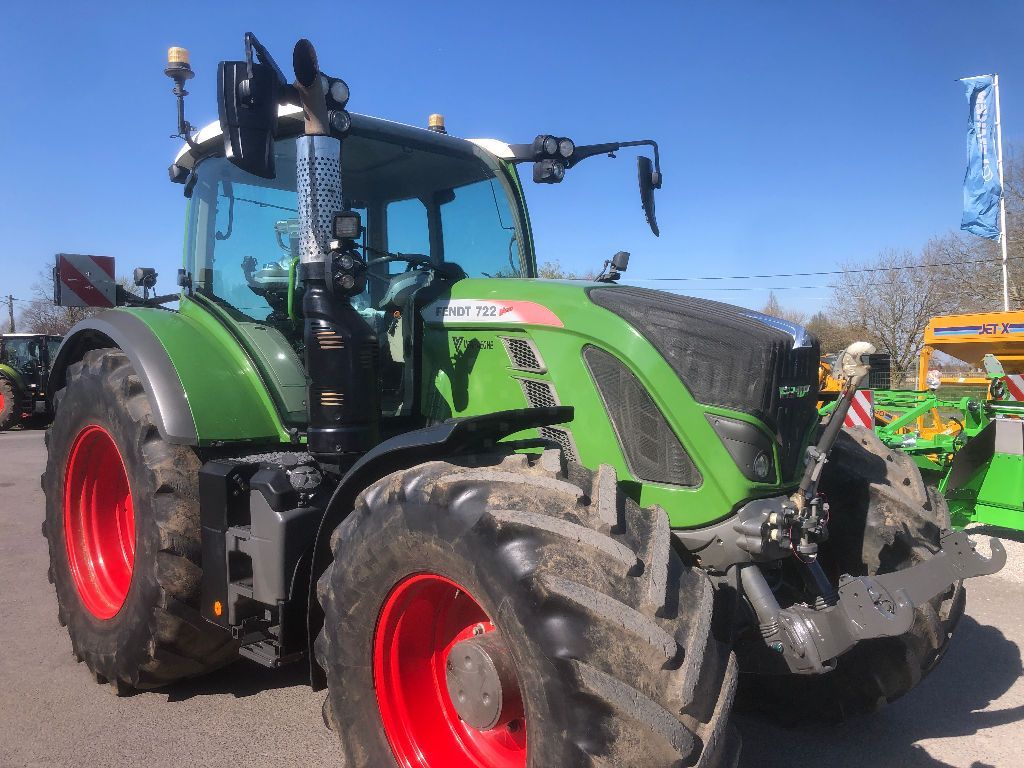 E-FARM: Fendt 722 Vario Power - Traktor - id CEGVQHV - 115.000 € - Baujahr: 2020 - Abgelesene Motorstunden: 3.822,Motorleistung (PS): 220,Frankreich