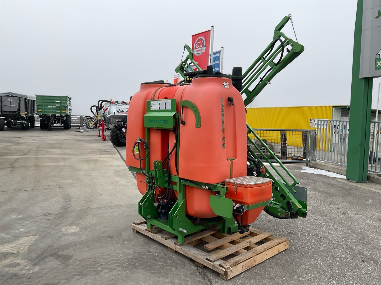 E-FARM: Jessernigg NG JP 1400/15 - Pflanzenschutzspritze - id 7ICN1WD - 16.250 € - Baujahr: 2019 - Abgelesene Motorstunden: 1,Österreich