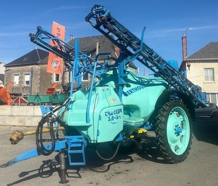 Berthoud tracker 32-34 Pulvérisateur 18 500 €