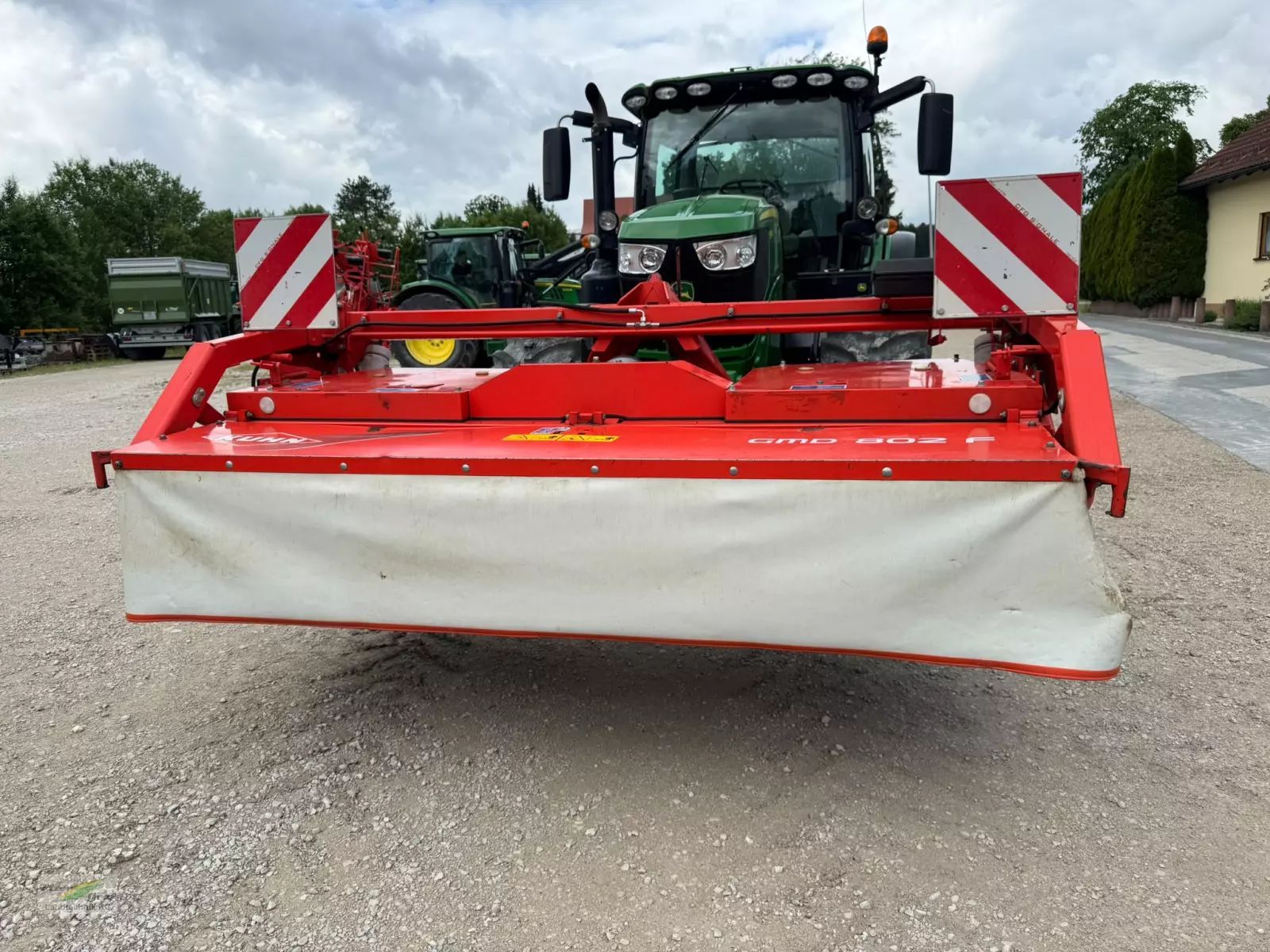 Kuhn GMD 802 F Mower €7,200