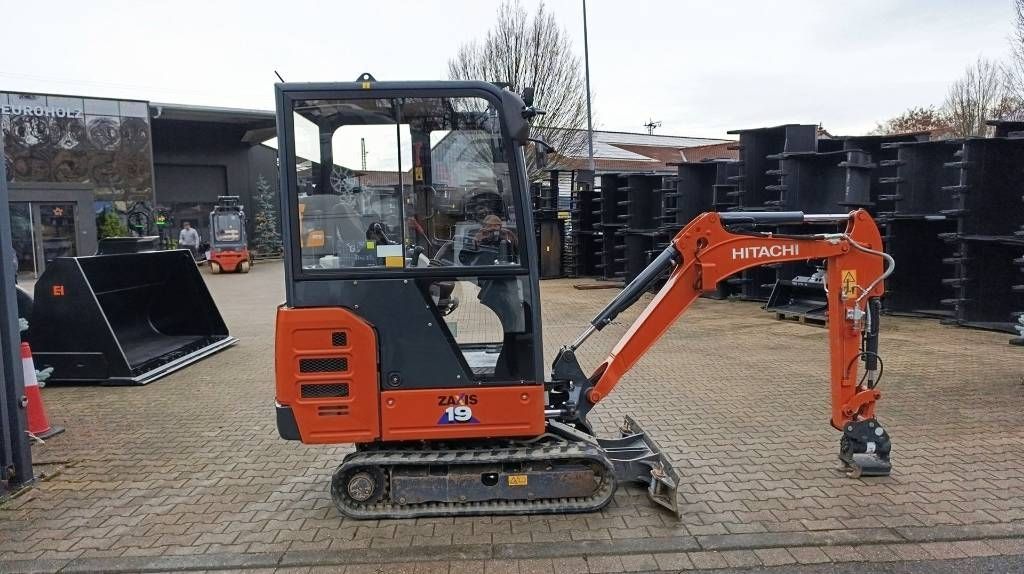 Hitachi zx 19-6cr nur 683 bh, powertilt mit sw ms01 Mini excavadora  19.990 €