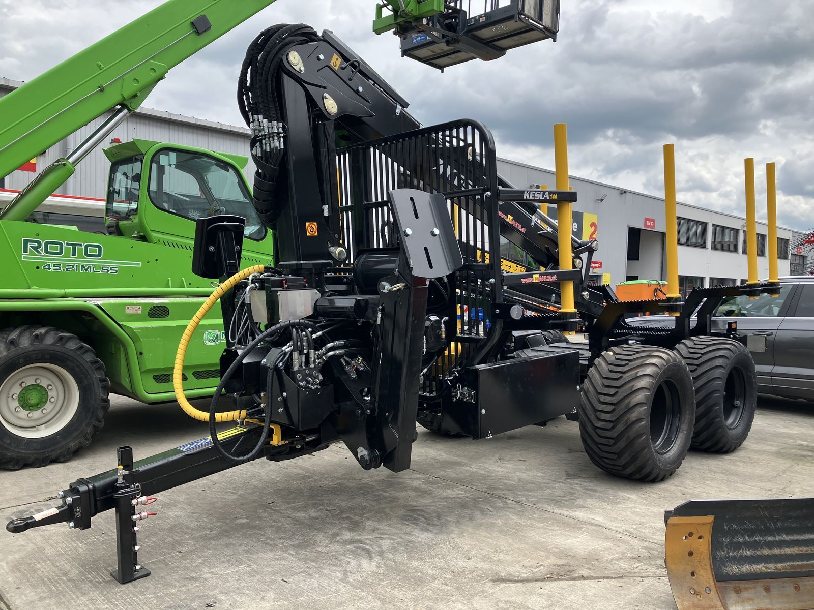E-FARM: Kesla forstanhänger 144 nd 2wd mit 326t kran - Forstanhänger - id 6IBWPZV - Baujahr: 2025 - Österreich