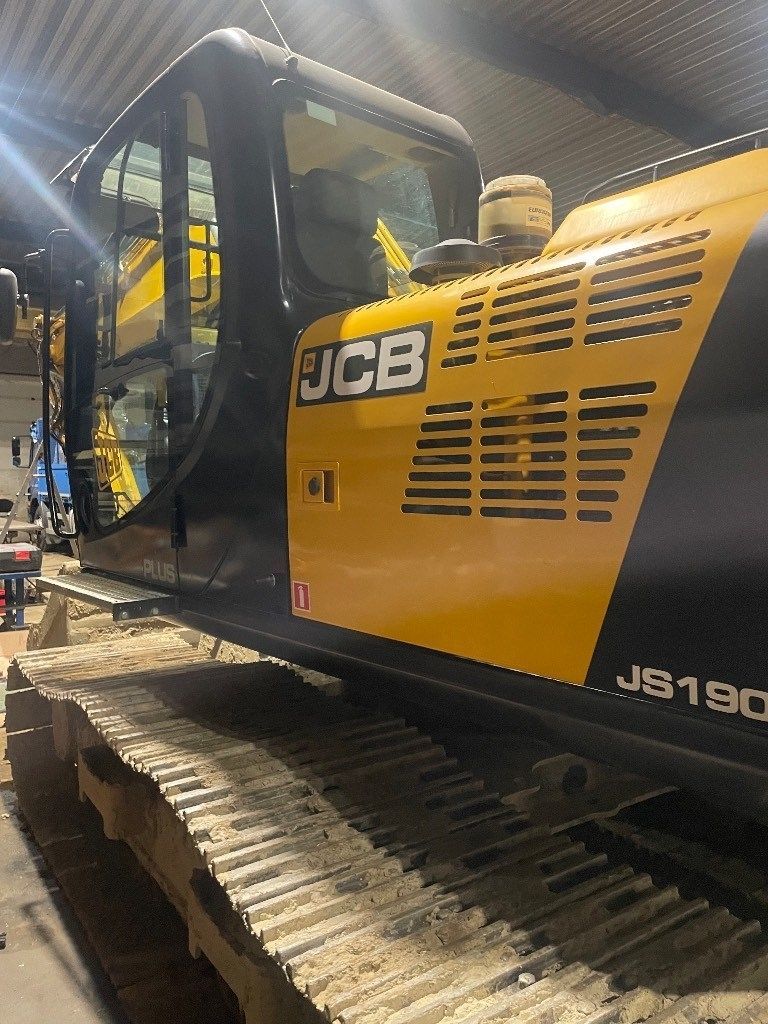 JCB js 190 Koparka gąsienicowa 38 000 €