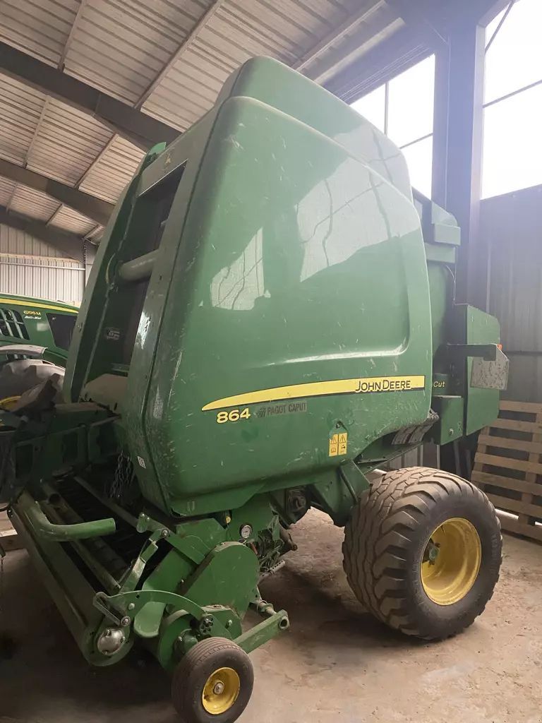 John Deere 864 Presă de balotat 21.000 EUR