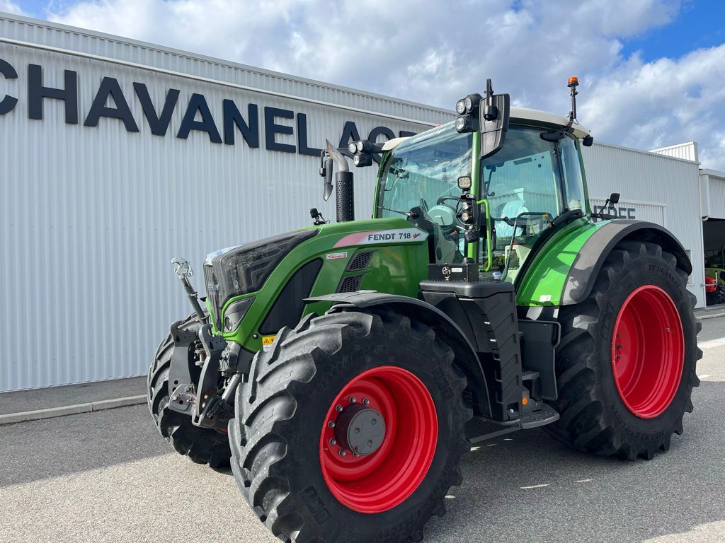 Fendt 718 Vario PowerPlus Tractor €94,000