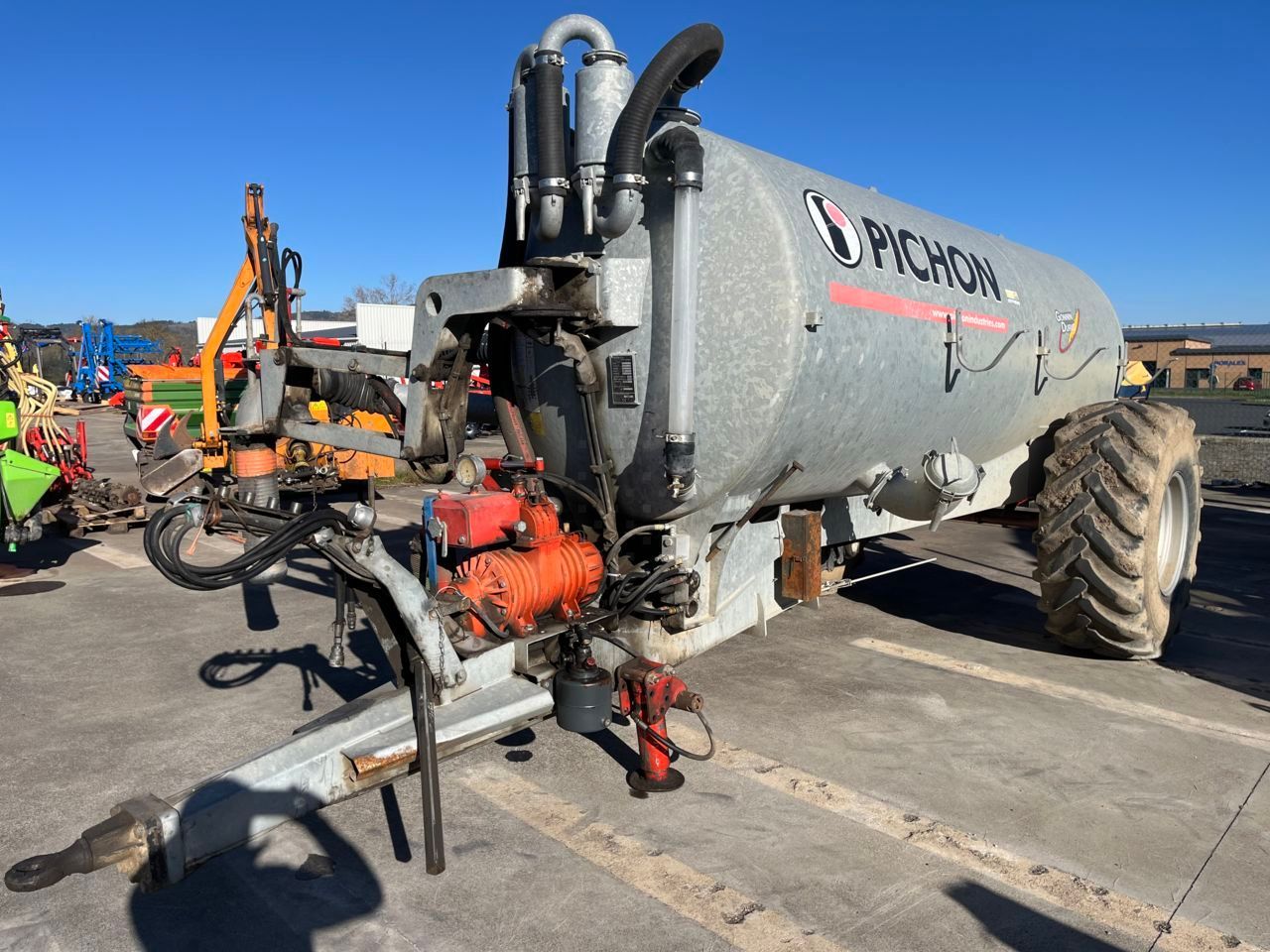 E-FARM: Pichon tci 7150 - Samojezdny wóz asenizacyjny - id HYJER7M - 15 000 € - Rok produkcji: 2010 - Francja