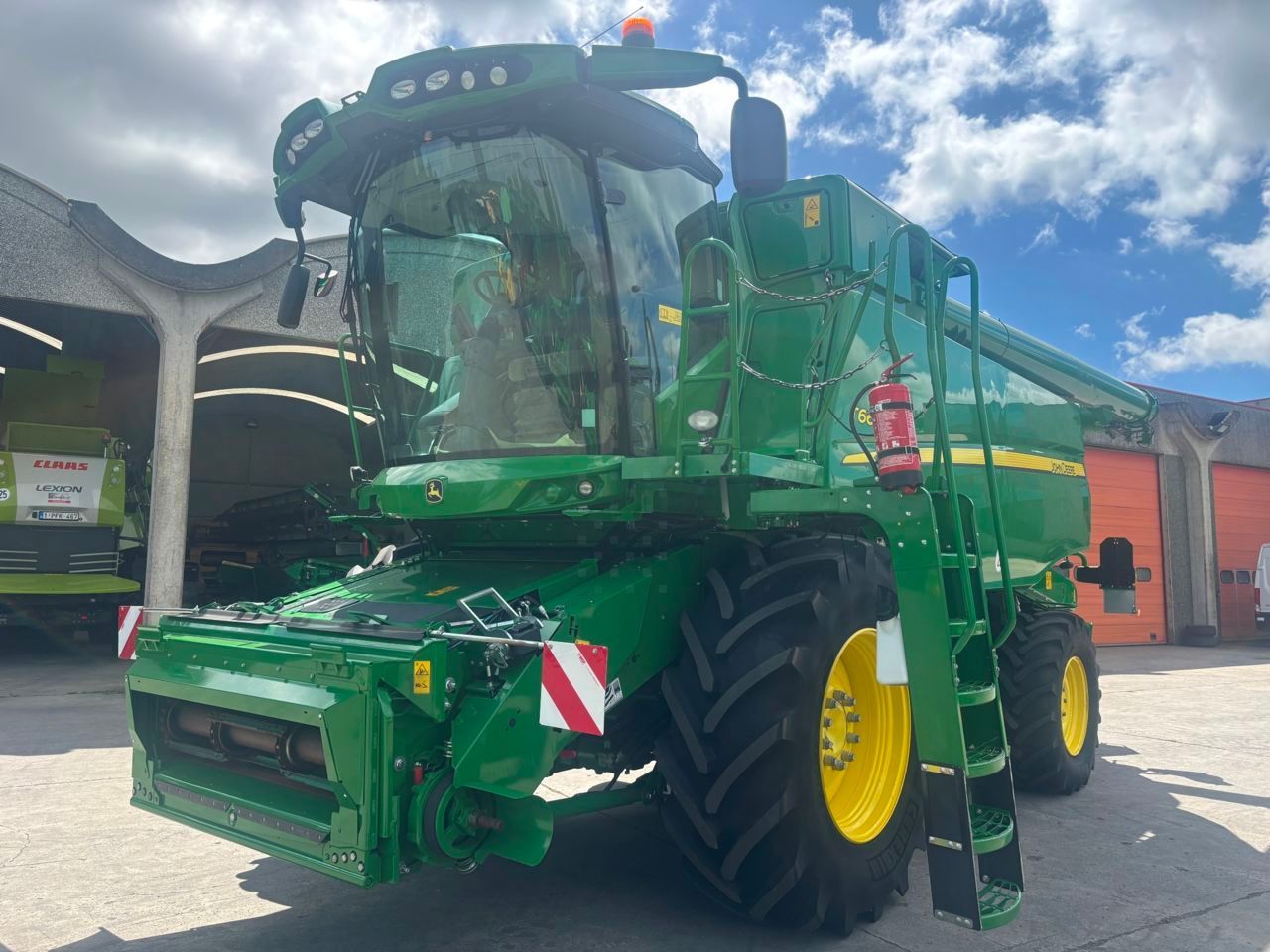 John Deere T 660i Mähdrescher 165.000 €