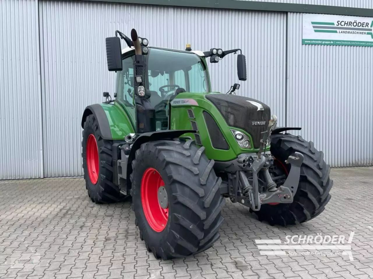 E-FARM: Fendt 724 Vario ProfiPlus - Tractor - id YLH3ECX - €102,885 - Year of construction: 2017 - Engine hours: 6,143,Engine power (HP): 238,Germany