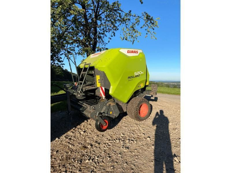 E-FARM: Claas Rollant 520 RC - Πρέσσα - id FXTMFG9 - 32.000 € - Χρονία: 2019 - Γαλλία