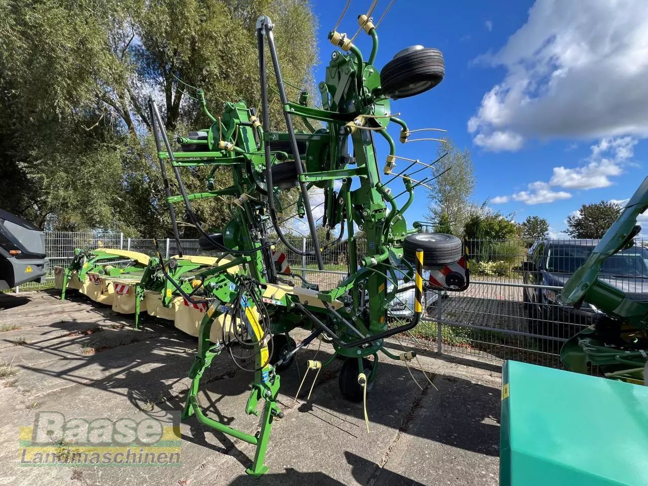Krone Vendro 900 Tedder €17,646
