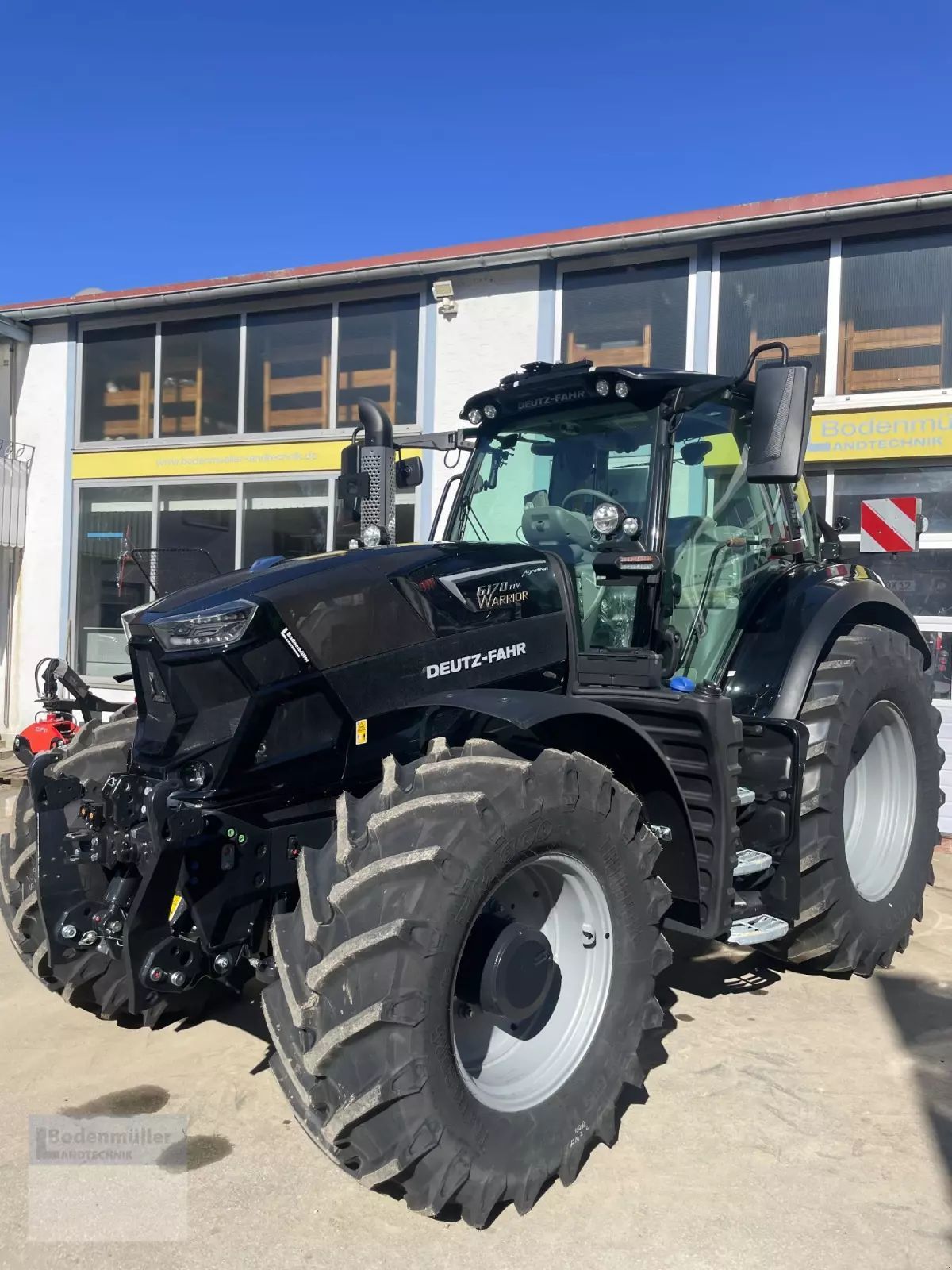 Deutz-Fahr AgroTron 6170 TTV Traktor
