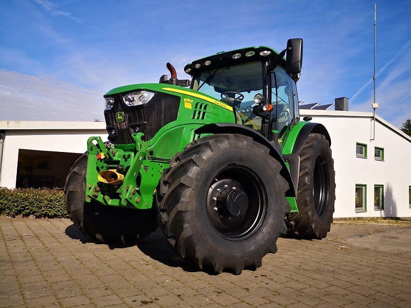 John Deere 6155R Tractor €119,174