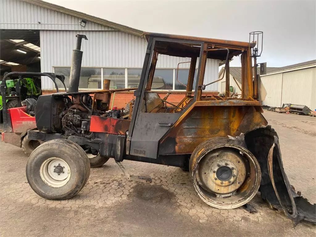 Valmet 505 Tractor