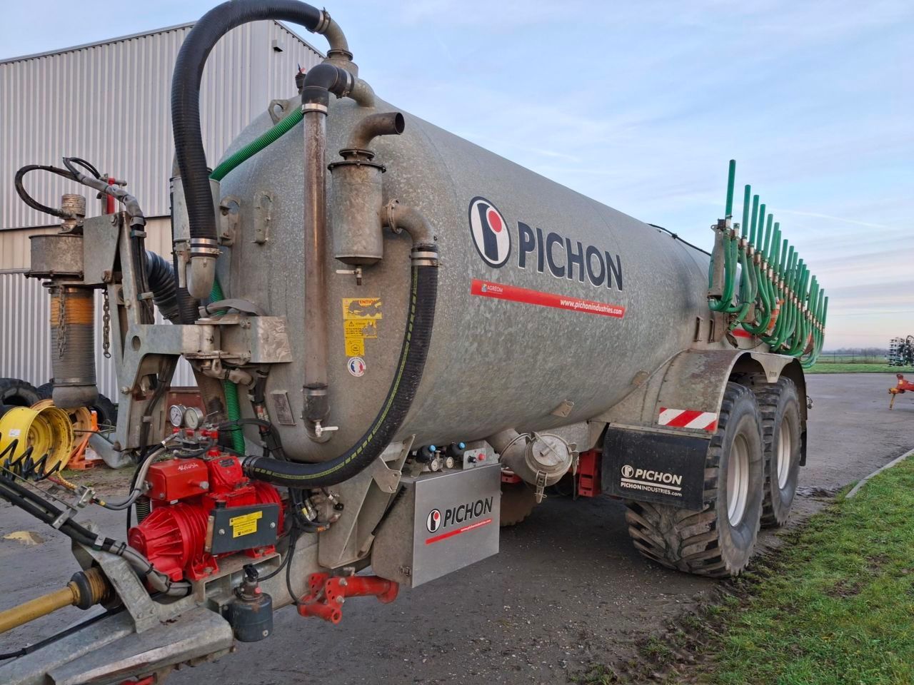 Pichon tci 22700 Self propelled liquid manure spreader €79,000