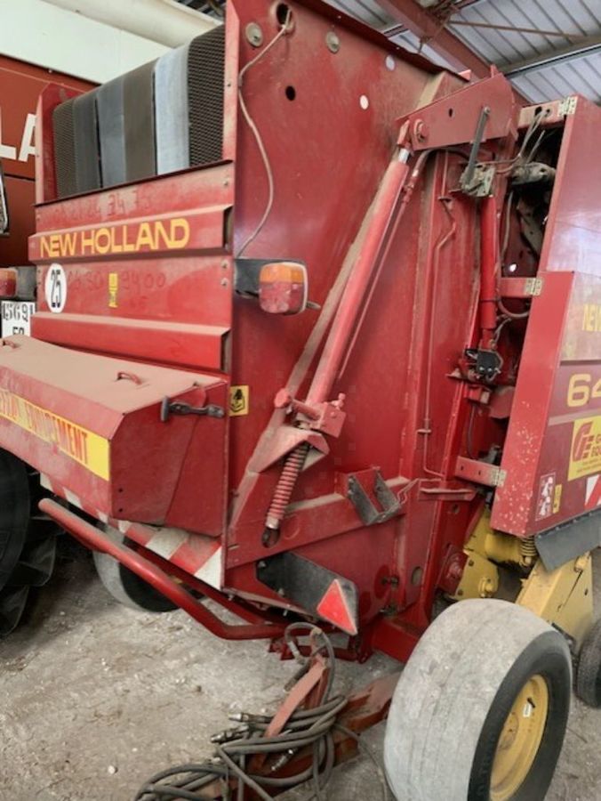 New Holland 644 Πρέσσα 4.000 €
