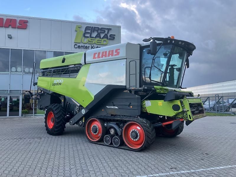 Claas Lexion 8700 Terra Trac Combine harvester €251,998