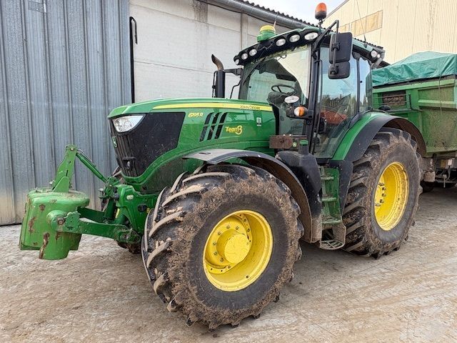 E-FARM: John Deere 6195 R - Tractor - id ZDQA1IS - €88,500 - Year of construction: 2018 - Engine hours: 5,100,Engine power (HP): 195,France