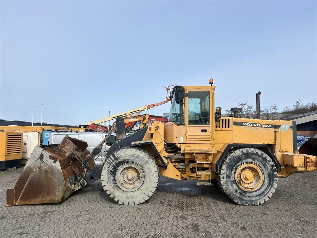 VOLVO l120c Wheel loader €24,752