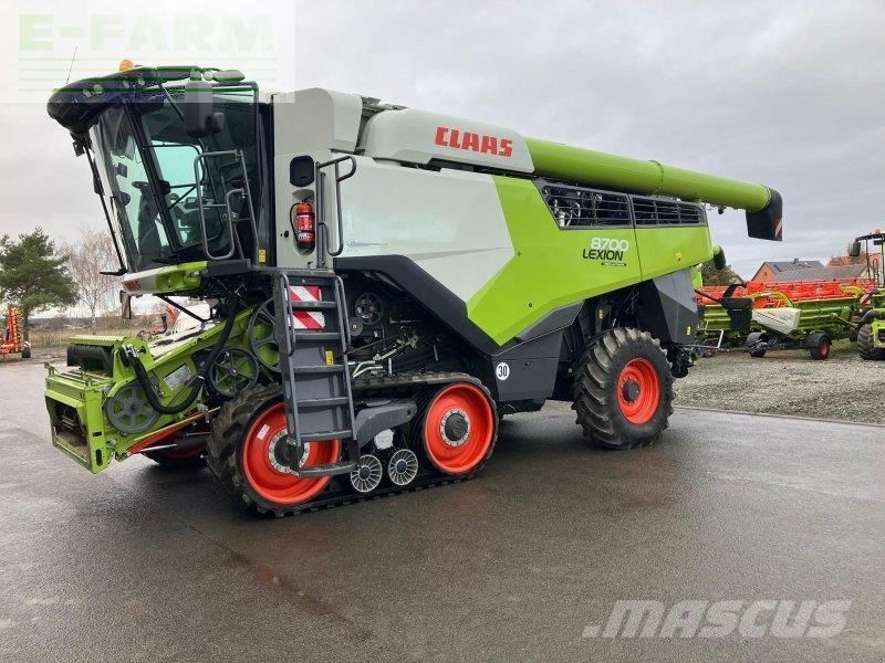 Claas Lexion 8700 Combine harvester €328,000