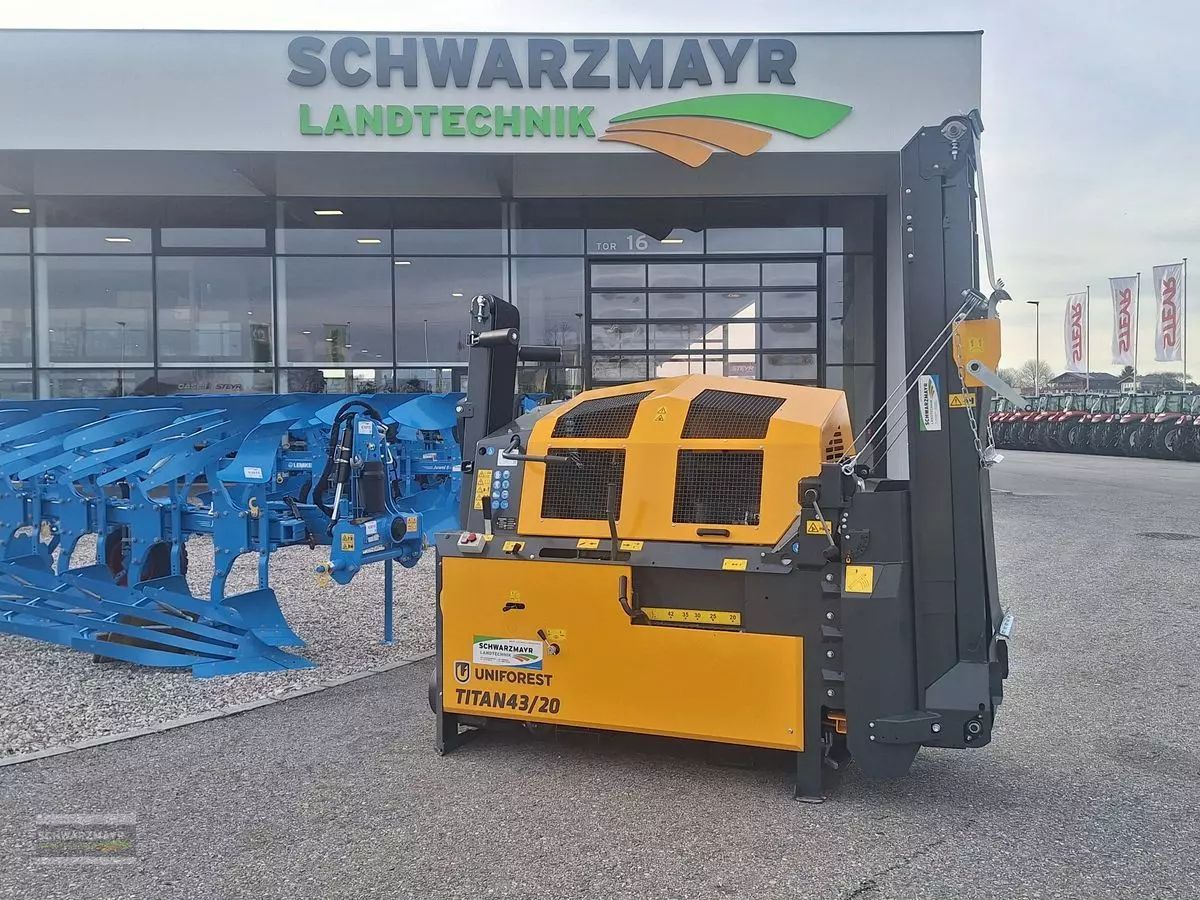 E-FARM: UNIFOREST titan 43/20 cd+e - Scies et fendeuses - id ILAIN8C - Année: 2024 - Autriche