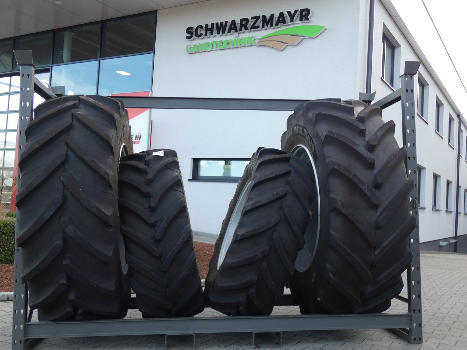 MICHELIN 600/65r38+480/65r28 Roue et chenille 6 164 €