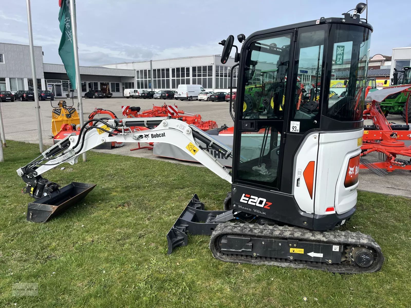 E-FARM: Bobcat e 20z - Mini-pelle - id DBQ1QMN - 31 008 € - Année: 2023 - Allemagne