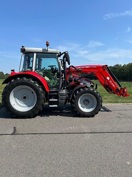 E-FARM: Massey Ferguson 5S.145 Efficient - Tracteur - id SEJLLHI - Année: 2024 - Lecture du nombre d'heure: 150,Puissance du moteur (chevaux): 144,Allemagne