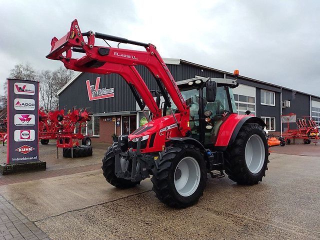 Massey Ferguson 5713 S Traktor