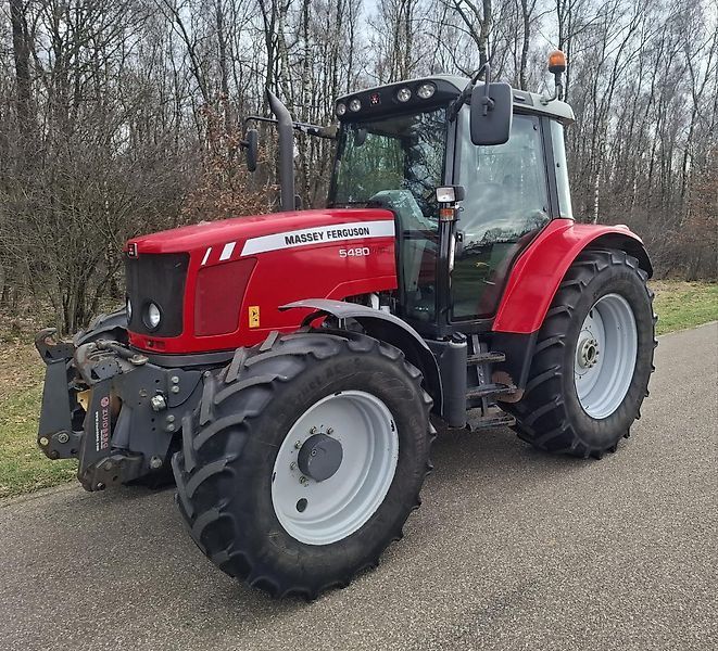 E-FARM: Massey Ferguson 5480 - Tractor - id 5VNSLQF - €43,000 - Year of construction: 2012 - Engine hours: 7,445,Engine power (HP): 144,Germany