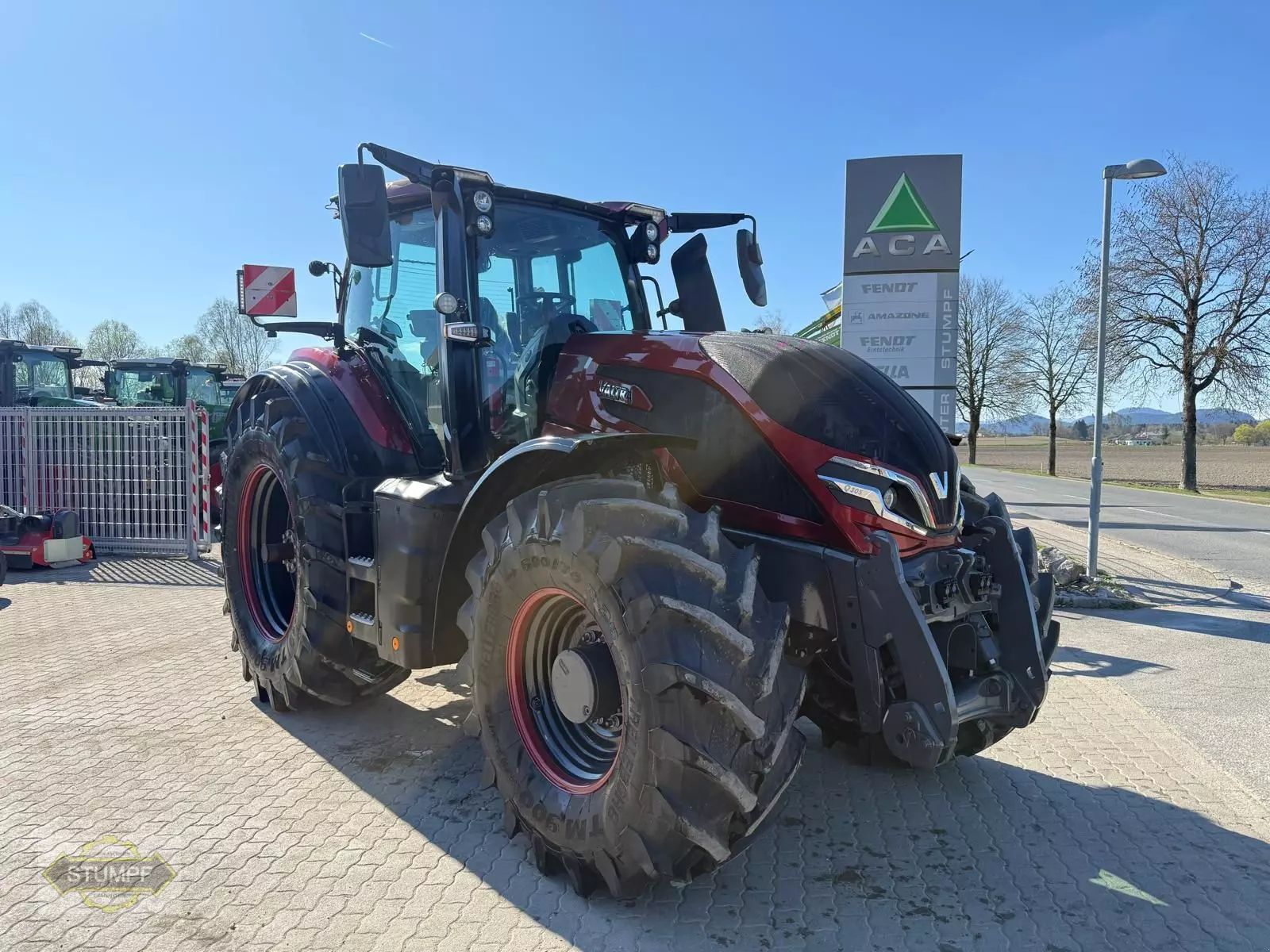 Valtra Q 305 Tractor 205.667 €