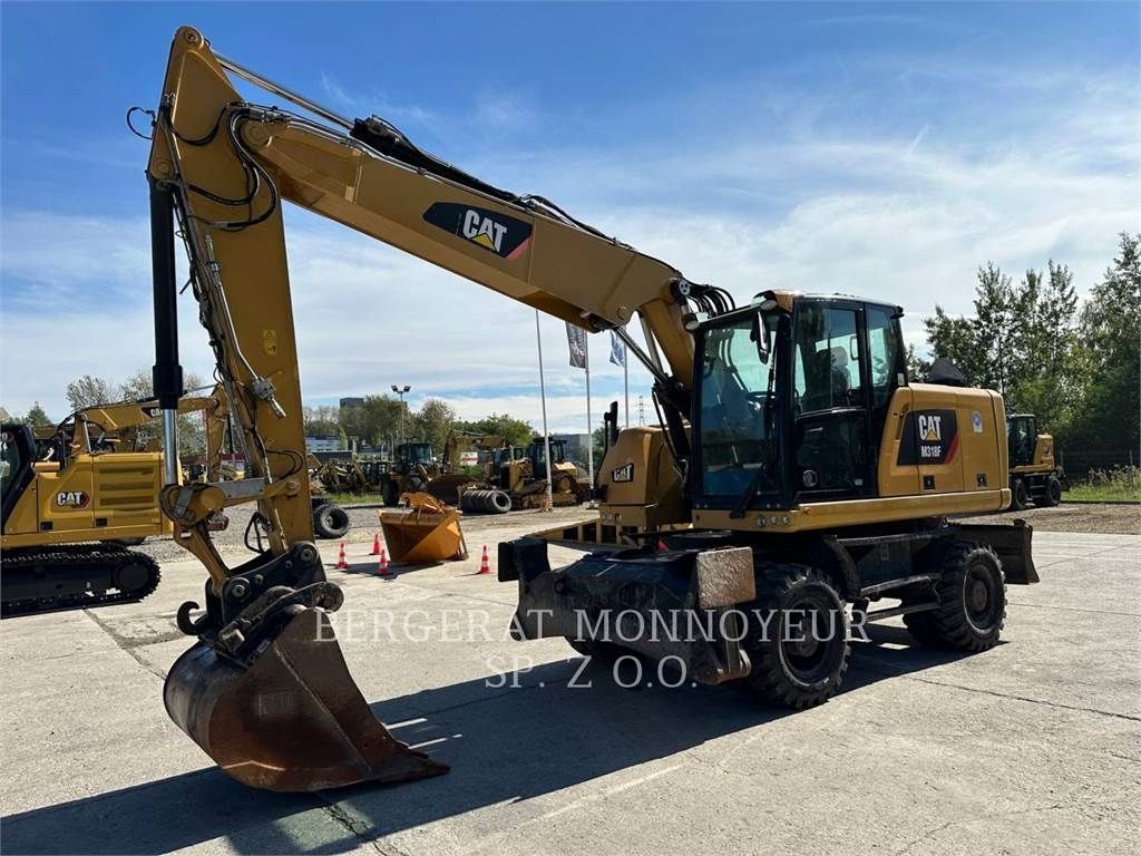E-FARM: Caterpillar m318f - Wheeled excavator - id LFDQ6TT - €108,991 - Year of construction: 2020 - Poland