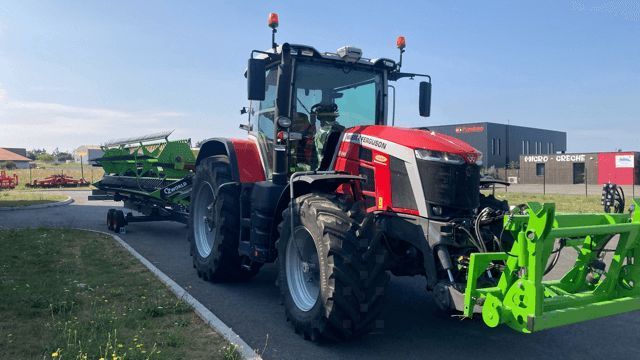 E-FARM: Massey Ferguson 8S.245 - Tracteur - id H6QLQFY - Année: 2021 - Lecture du nombre d'heure: 1 655,Puissance du moteur (chevaux): 245,France