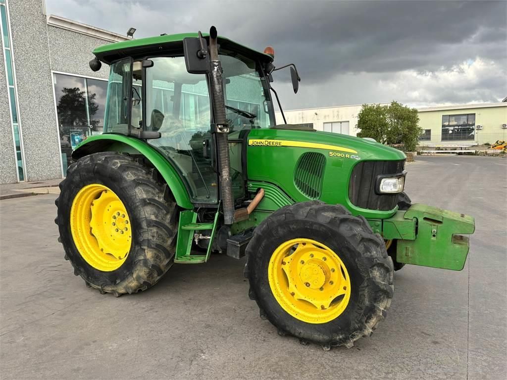 E-FARM: John Deere 5090 R - Traktor - id VCVGLAB - Baujahr: 2009 - Abgelesene Motorstunden: 9.500,Motorleistung (PS): 90,Italien