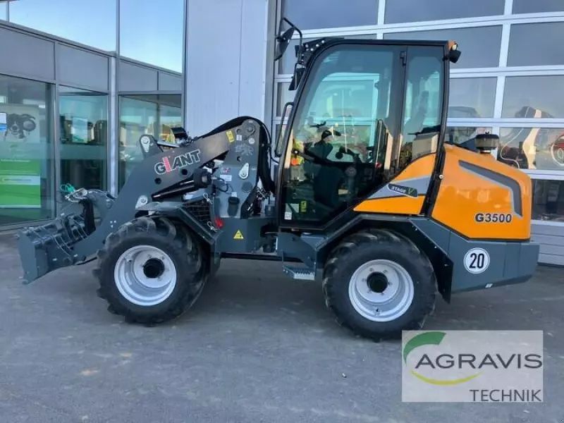 E-FARM: Giant g3500 - Kerekes rakodógép - id YKLMPM2 - 51 700 EUR - Gyártási év: 2023 - Üzemóra (motor): 25,Motor teljesítménye (LE): 67,Németország