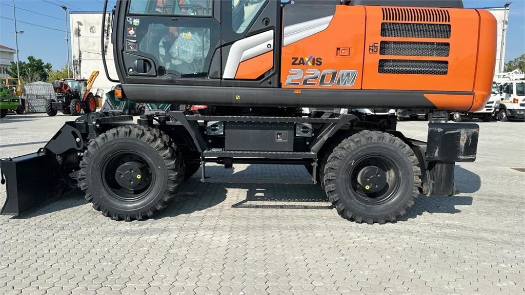 E-FARM: Hitachi zx220w-7 - Wheeled excavator - id CGNVCLZ - Year
