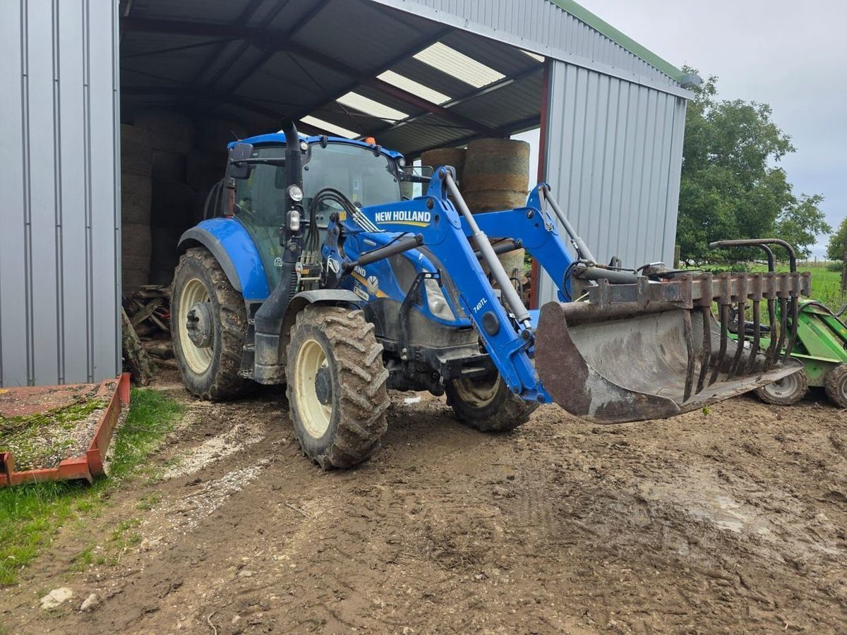 New Holland T5.110 EC Tractor €49,000