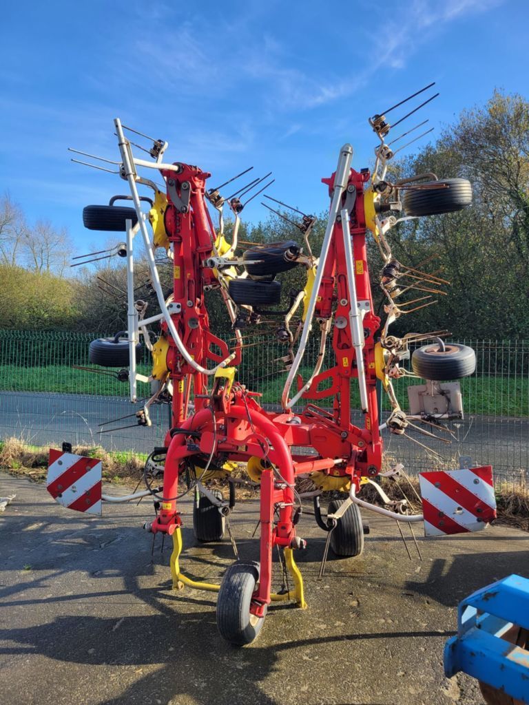 Pöttinger Hit 8.91 Tedder €6,900