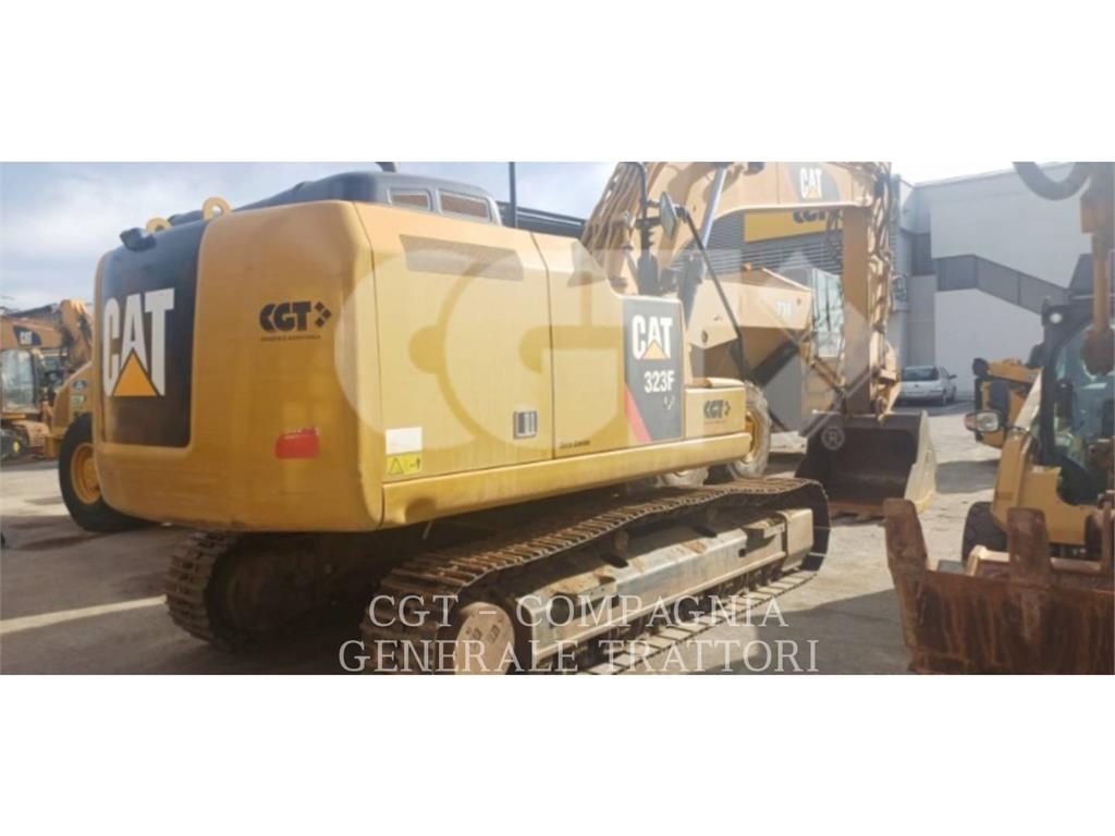Caterpillar 323f Excavadora de orugas 105.000 €